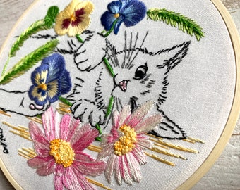 Cat and Flower Embroidery Kit DIY Gift for Cat Lover Modern Embroidery Motif Spring Flower Design Gift for her Floral Embroidery Wall Deco