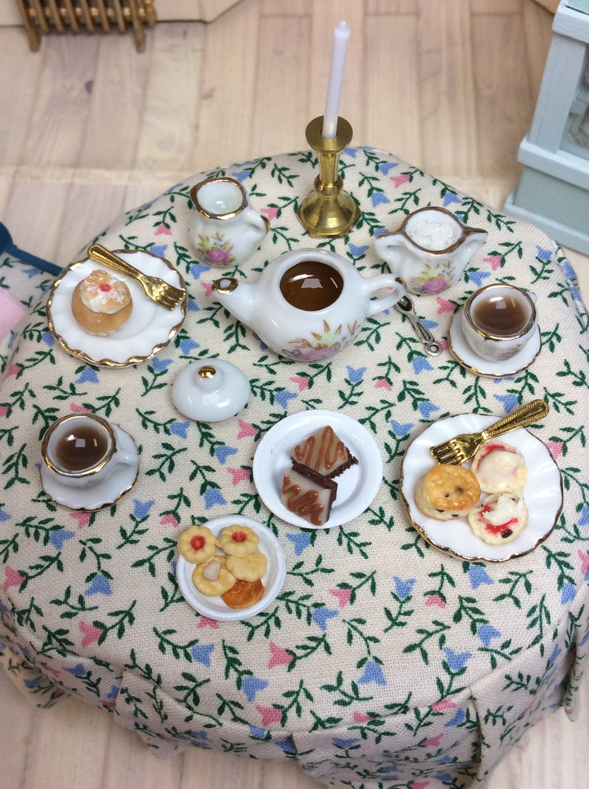 The Windsor Tea Room. A style tea room selling only the best cream teas, hand made