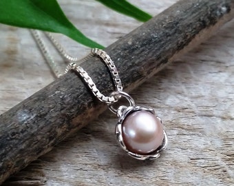 Solitaire Champagne Pink Pearl Necklace, Silver Pendant with Freshwater Pearl, Necklace, Light Pink Pearl, Handmade, Floral Pendant #160rose