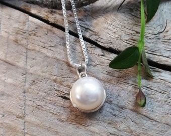 Solitaire Pearl pendant, Silver Pendant with white Freshwater Pearl, Necklace, Gift for her, Art nouveau pendant, Handmade, Pendant # 152 C