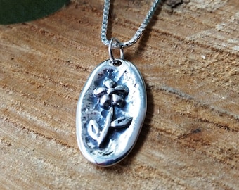 Wax stamp flower pendant, Wax seal daisy pendant, Silver charm medal, Brutalist hammered necklace, Oval pendant, Handmade, Pendant # P  819