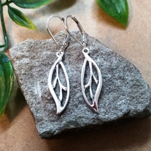 Silver leaf Earrings, Silver leaf Earrings, Floral organic earrings, Floral dangle earrings, Botanical, Handmade, Boho earrings 828