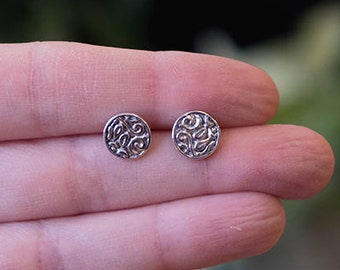 Silver Dainty Stud Earrings, Engraved Round Earring, Dainty Lace Earrings, Stud Earring, Handmade, Earring #181