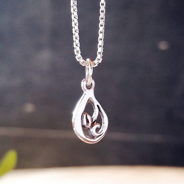 Dainty Silver Paisley Pendant, Sterling silver mini paisley pendant, Teardrop pendant, Dainty floral pendant, Handmade, Pendant #802