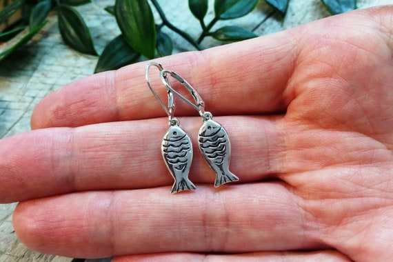 Silver Fish Earrings, Sterling Silver Fish Earrings, Ocean Earrings, Sea  Earrings, Nautical Earrings, Fish Dangle Earrings, Handmade P 822 - Etsy