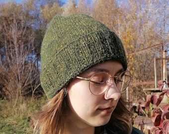 Green Men's Beanie with Ribbed Cuff, Wool Fisherman Beanie, Hand Knit Watch Hat - Handmade Gift for Dad