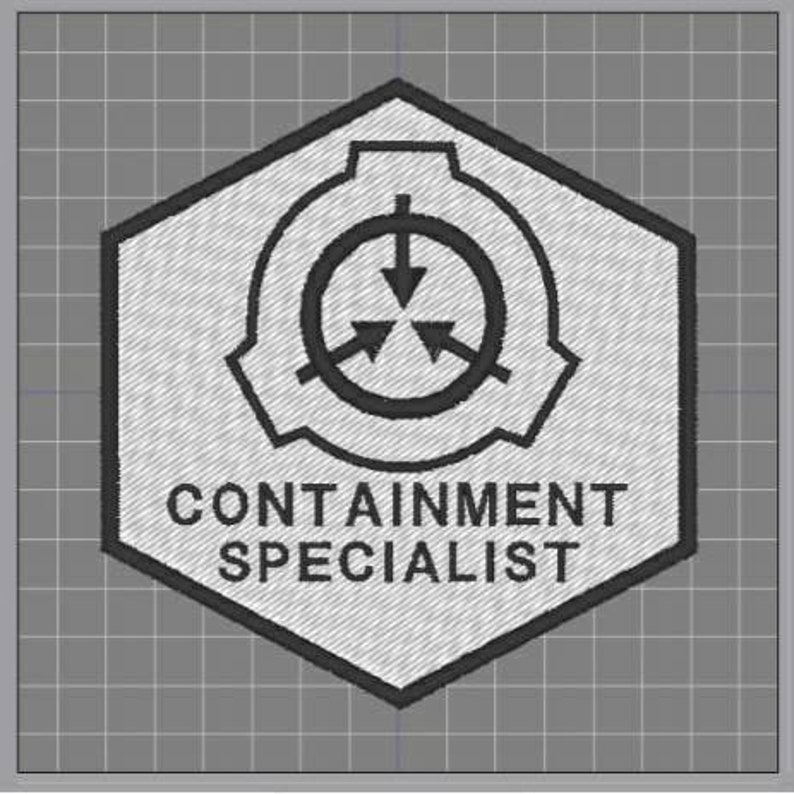 以下が含まれることがあります： 黒いシンボルと「CONTAINMENT SPECIALIST」というテキストが書かれた白い六角形のワッペンです。