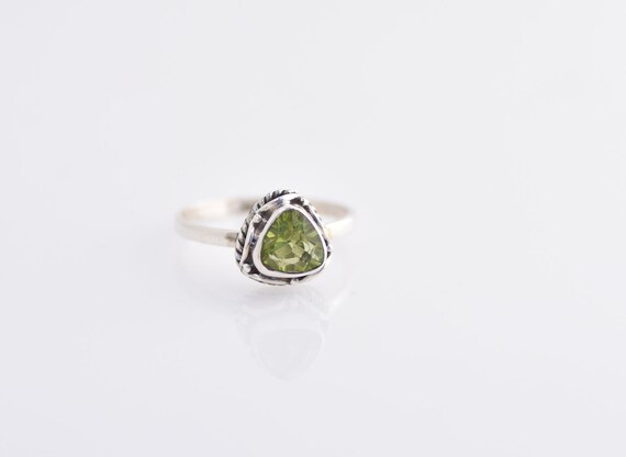 Sterling Silver Peridot (8mm) Ring View 2