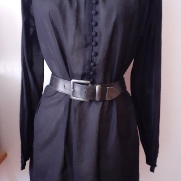 Blouse noire voile et ceinture  cuir boheme Outlander Dark Academia Cottagecore