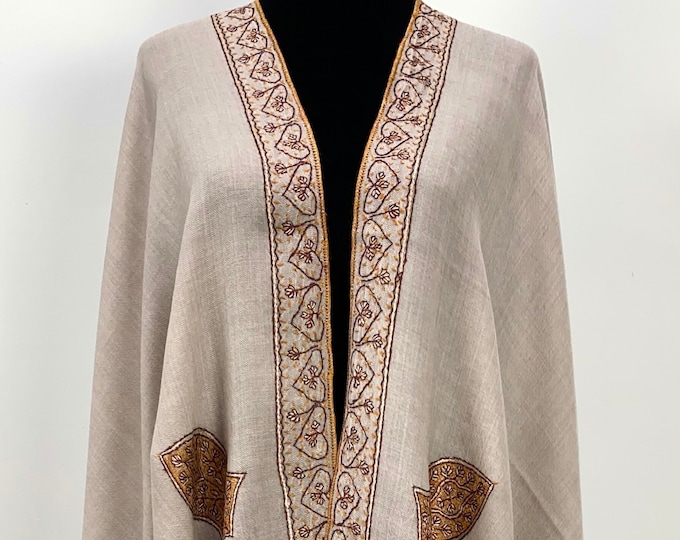 Alawi Sandala Hand Embroidered Wool Shawl - Two-Tone Hazel Beige