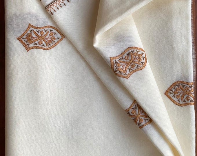 Nur Sandala Shawl