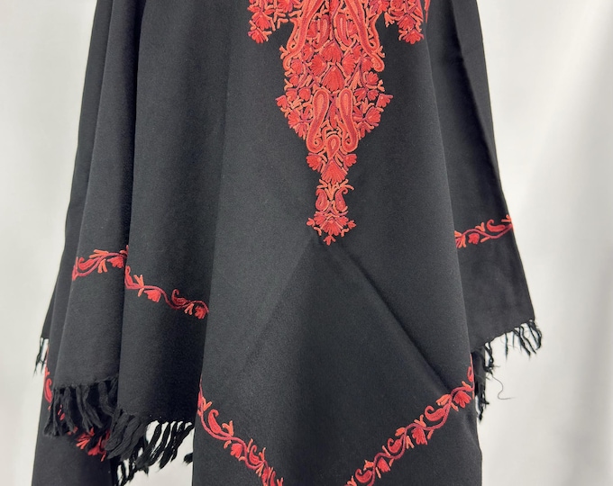 Hand Embroidered Light Weight Kashmiri Wool Poncho