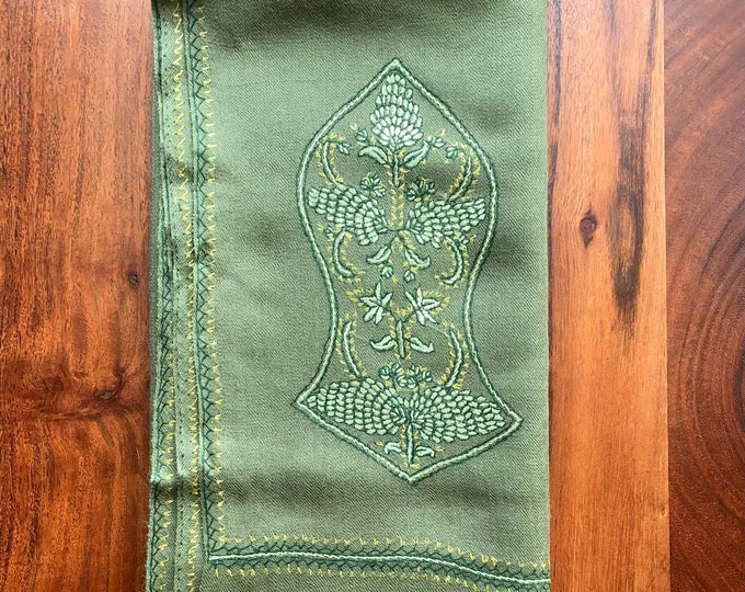 Zayn Sandala Hand Embroidered Wool Shawl - Green