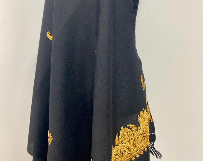 Isabella Hand Embroidered Paisley Wool Scarf / Wrap
