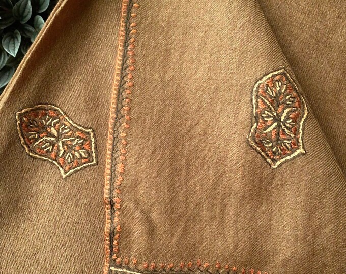 Nur Sandala Shawl