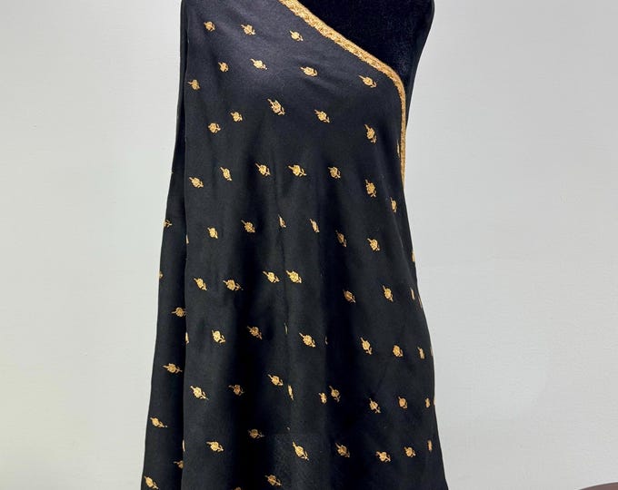 Rose Regal Motifs Hand Embroidered Wool Shawl
