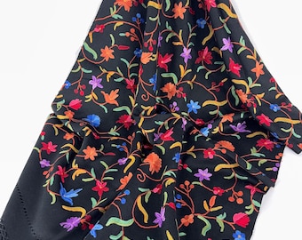 Jali Latticework Hand Embroidered Wool Scarf / Wrap