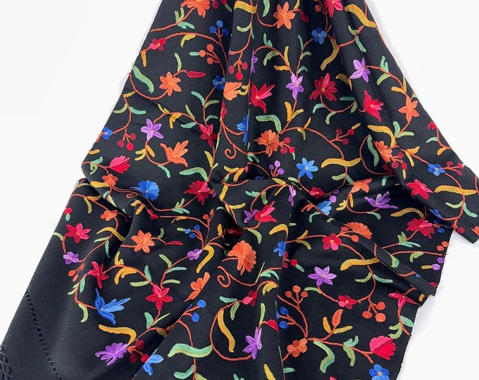 Jali Latticework Hand Embroidered Wool Scarf / Wrap