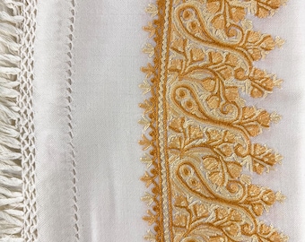 Isabella Hand Embroidered Paisley Wool Scarf / Wrap