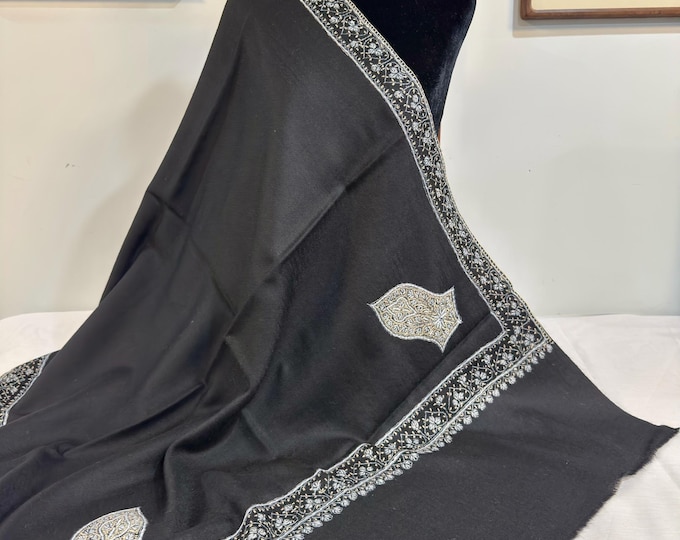 Alawi Sandala Shawl - Hand Embroidered - Premium Wool