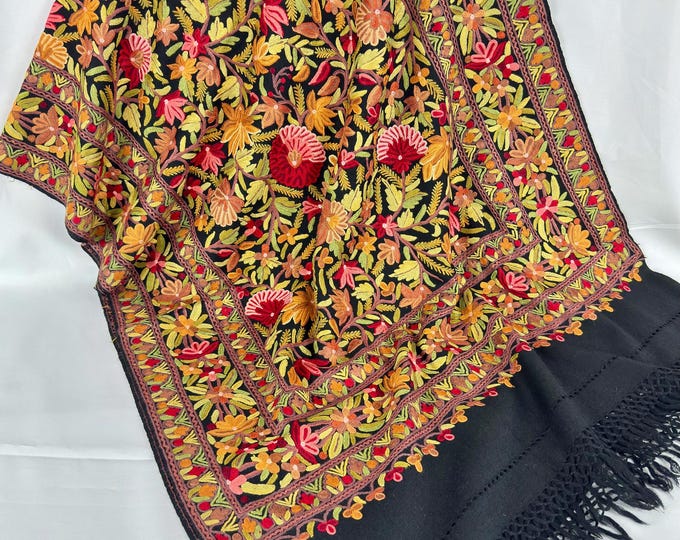 Jardin Floral Medley - Hand Embroidered Wool Wrap