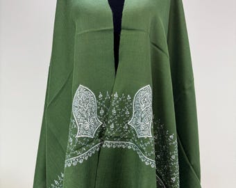 Taha Sandala Hand Embroidered Wool Shawl - Emerald Green