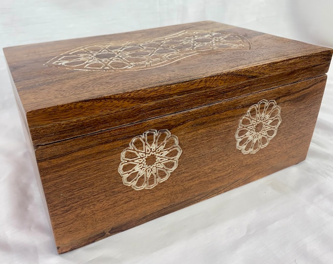 Blessed Sandala Geometrical Box - Natural Acacia Wood - MEDIUM