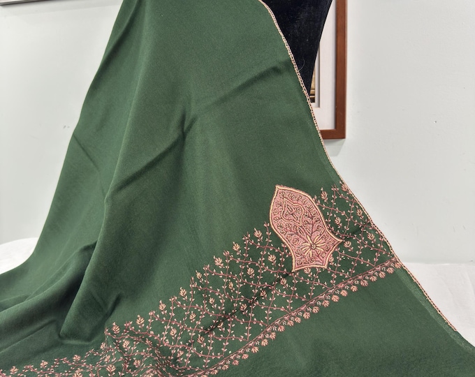 Taha Sandala Hand Embroidered Wool Shawl - Emerald Green