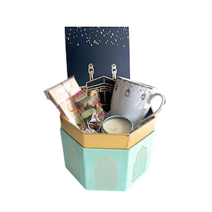 Pilgrim Treat Box Gift Hamper - Umrah & Hajj Gift Chocolate Set Umrah Mubarak Pamper Self Care Box Hamper Gift Set Muslim Halal Hamper Box