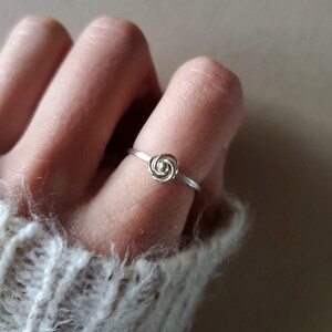 Baby Flower Ring, sterling silver ring, handmade ring, delicate ring, floral ring