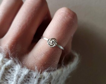 Baby Flower Ring, sterling silver ring, handmade ring, delicate ring, floral ring