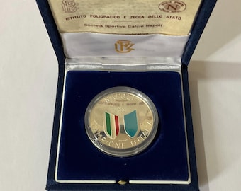 Nápoles, medalla 1986-87, primer scudetto de plata con certificado de ceca, grabado con los nombres de los jugadores y el capitán Maradona