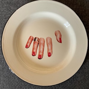 Maurizio Cattelan - Dita - Piatto in metallo in edizione limitata Seletti e Toiletpaper