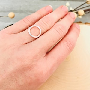 Silver Circle Ring Simple O Ring Outline Circle Ring Dainty ring Tiny ring Circle Minimalist ring Minimalist Jewelry Rose Gold Midi Ring