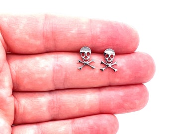 Pirate Skull Stud Earrings Skull Earrings * Small Skull Earrings Skeleton Jewelry Halloween Skull Crossbones Day of the Dead Pirates Silver