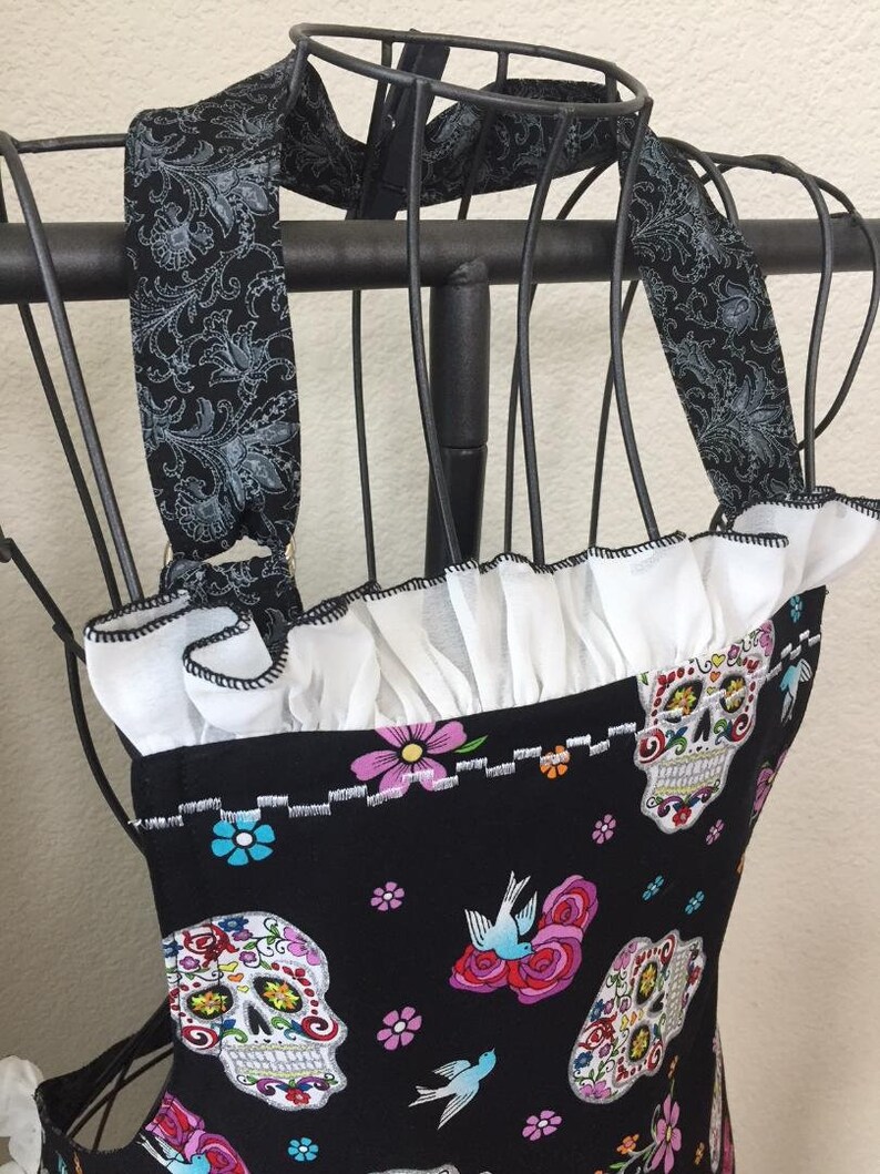 Reversible Folklorico Smiling Skulls Aprons