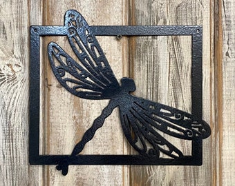 Metal Dragonfly Art: Garden Decor, Black or Rusty Finish
