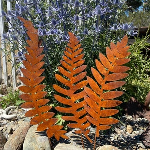 Large Ferns, Large Rusty Fern Stakes, Metal Art, Garden Decor, Garden Stakes, Rusty Garden Art, Rusty Garden Stakes