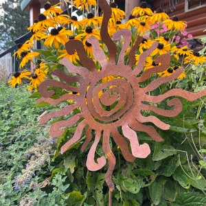 Rusty Metal Sun Garden Stake: Southwestern Art Decor