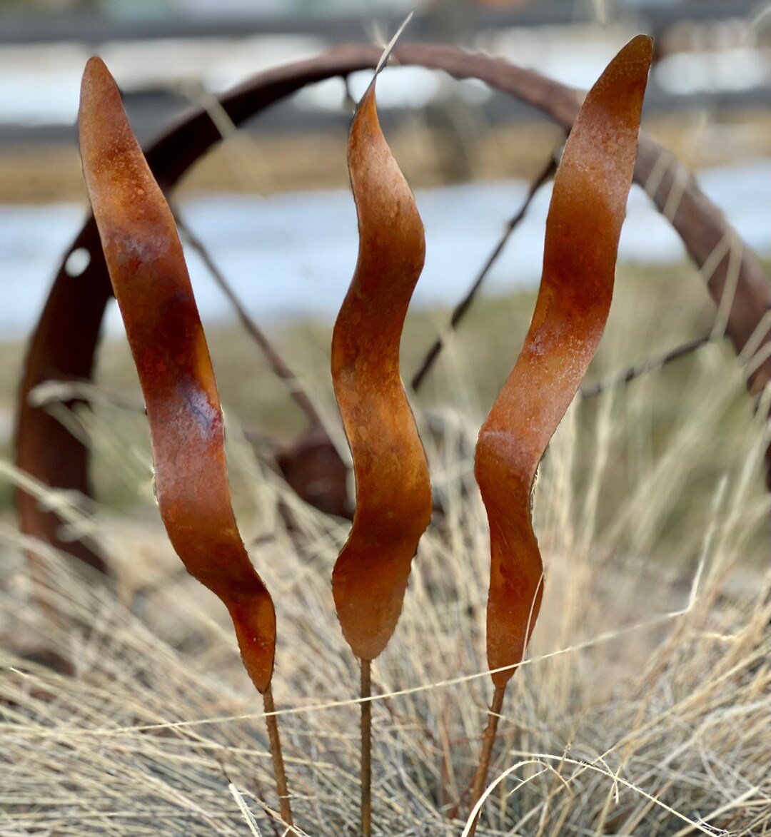 Rustic Wavy Garden Stakes Garden Decor Small Rusty Garden Etsy