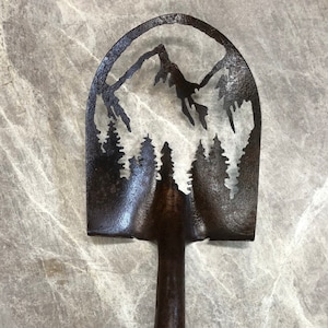 Rusty Shovel, Mountain Scene, Garden Decor, Garden Lover, Outdoor Lover, Rusty Garden Shovel, Rusty Garden Art, Gift for Gardener