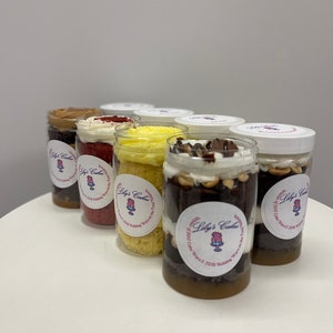 4 8oz pack assorted flavors cupcakes in a jar image 2