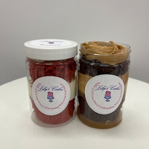 Assorted Flavors 2 pack 8oz cupcakes in a jar