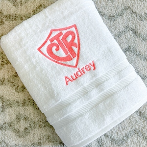 LDS Baptism Gift CTR Towel, Personalized Gift Bath Towel Church of Jesus Christ of Latter-day Saints | Embroidered Kids Baptism Present