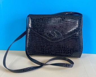 Vintage-Handtasche aus schwarzem Lack-Kunstleder, Mock-Schlangenleder, 80er-Jahre-Abend-Anlass