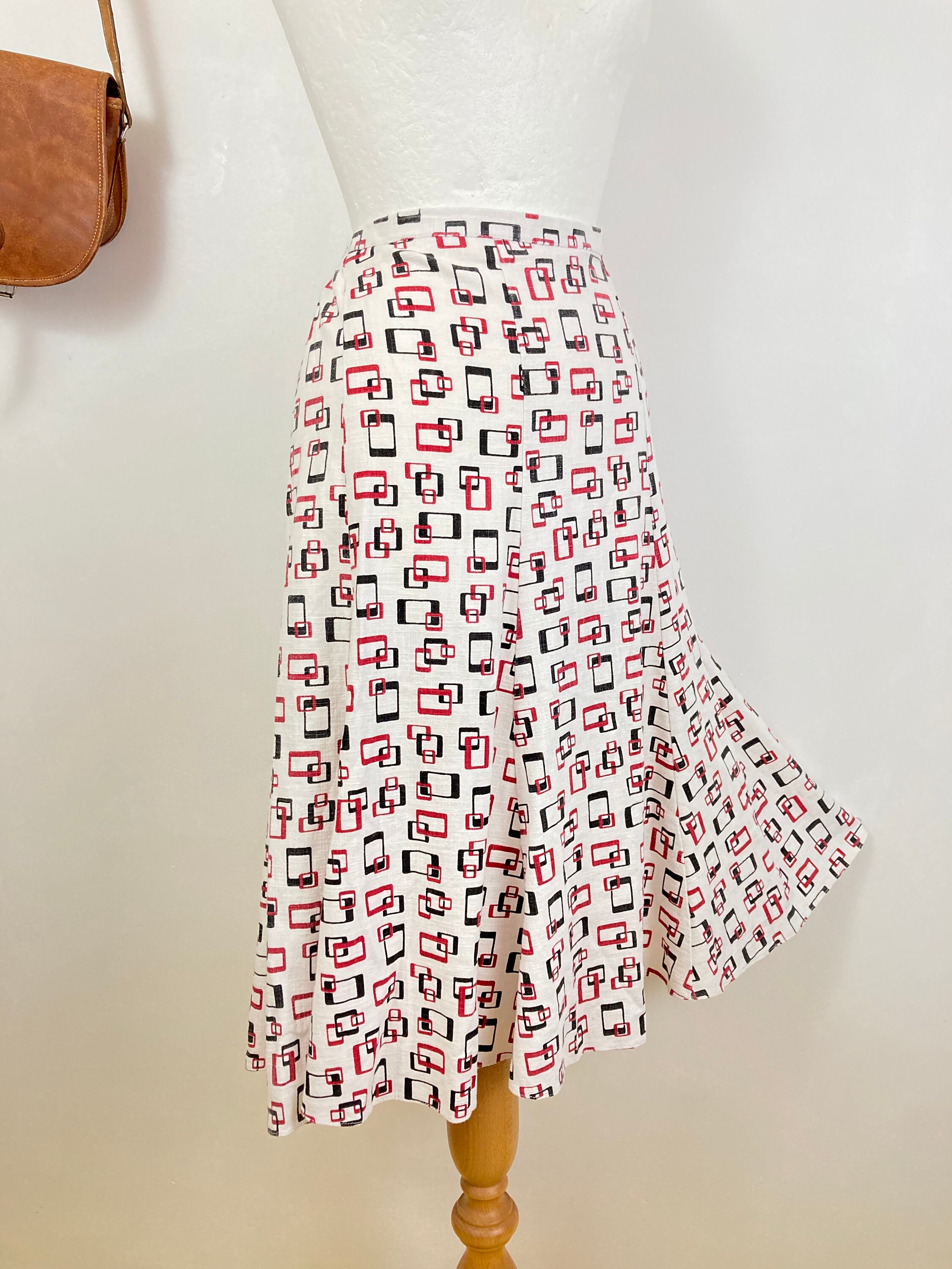 Image of S Vintage A Line Skirt. White. Black. Red. Uk . Pull On