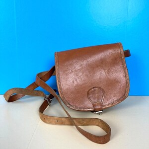 Vintage lederen zadeltas Tan kleine Mini Crossbody riem jaren '90 Boho Festival afbeelding 1