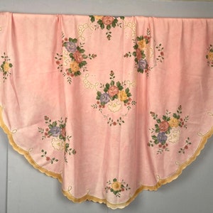 Vintage Round Tablecloth Pink Floral Scalloped Tie Dye Embroidered Garden Party