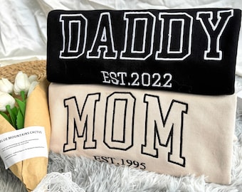 Embroidered Daddy Hoodie, Personalized Papa Sweatshirt, Father's Day Gift