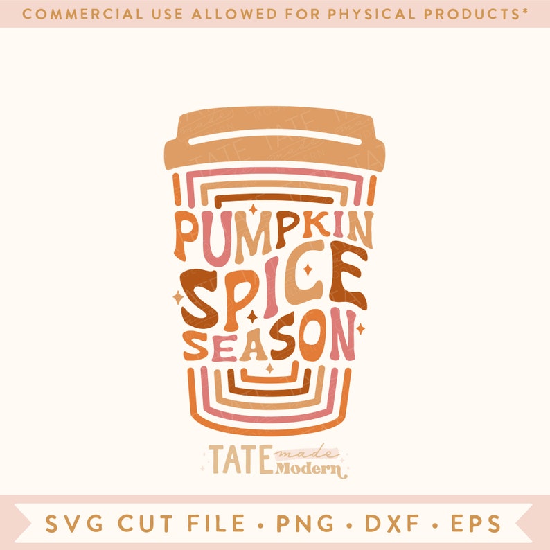 Może przedstawiać: Stylizowana ilustracja kubka do kawy z tekstem "Pumpkin Spice Season" w warstwowym, kolorowym wzorze. Tekst jest w retro czcionce z lat 70. Tekst "TATE made Modern" znajduje się na dole obrazu.